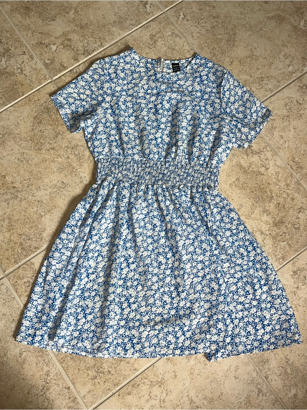 SHEIN Blue and White Floral Round-Neck Dress